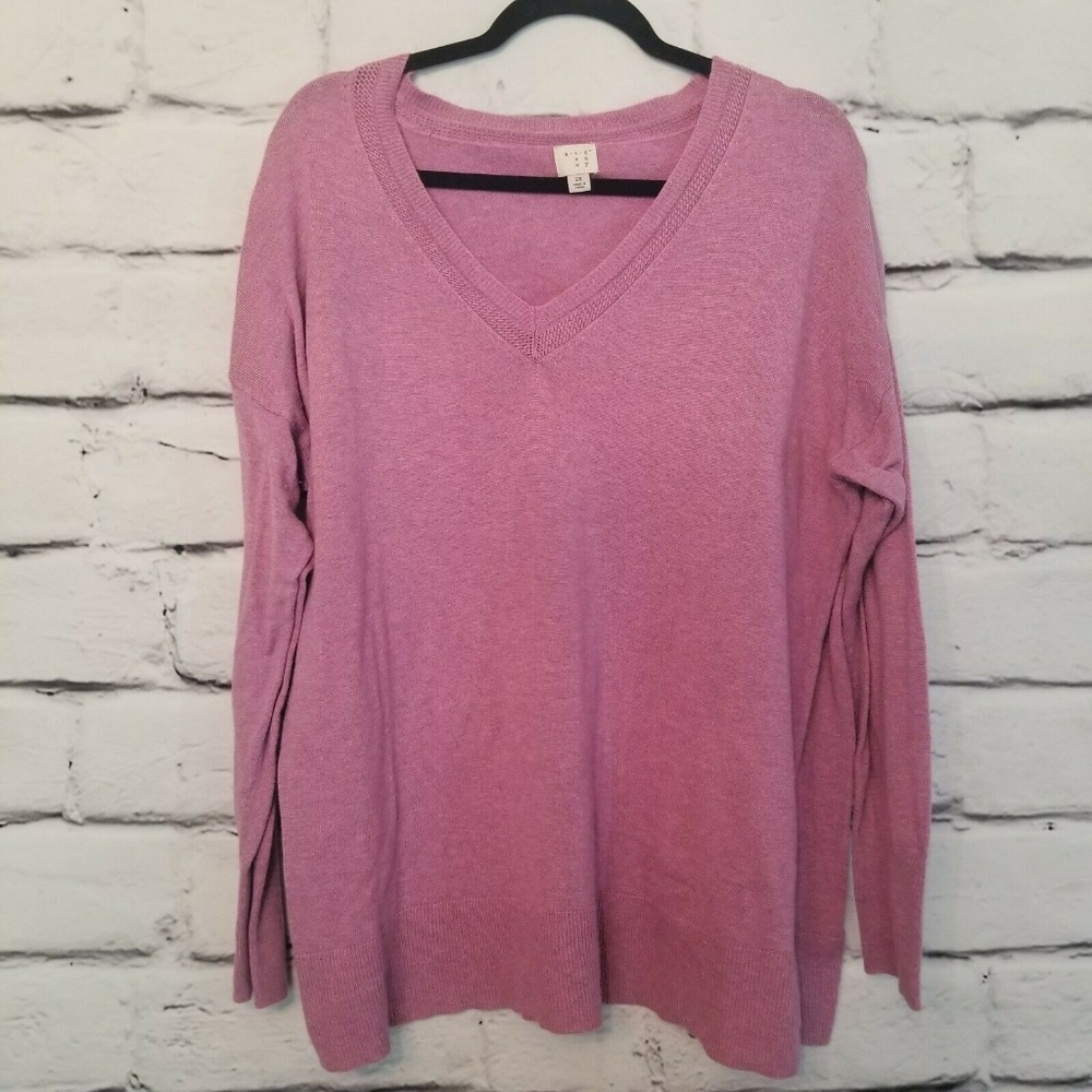 A New Day Lilac Pullover V Neck Thin Sweater
